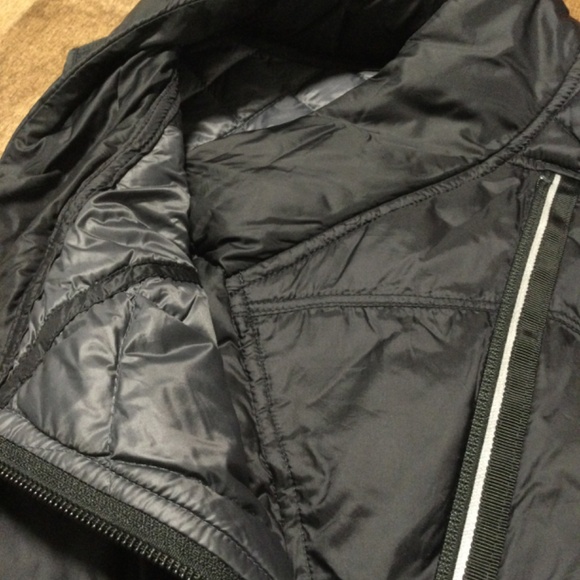 Lululemon puffer vest - Picture 6 of 6